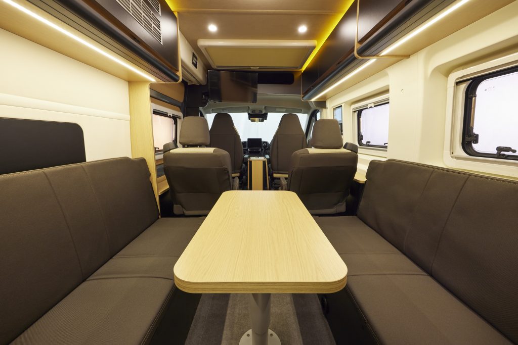 FIAT Professional『DUCATO(デュカト)』をベースとした、 ホワイトハウスオリジナルキャンピングカー『TORINO(トリノ)』を発売開始。 ～２月２日(金)ジャパンキャンピングカーショー2024にてお披露目～